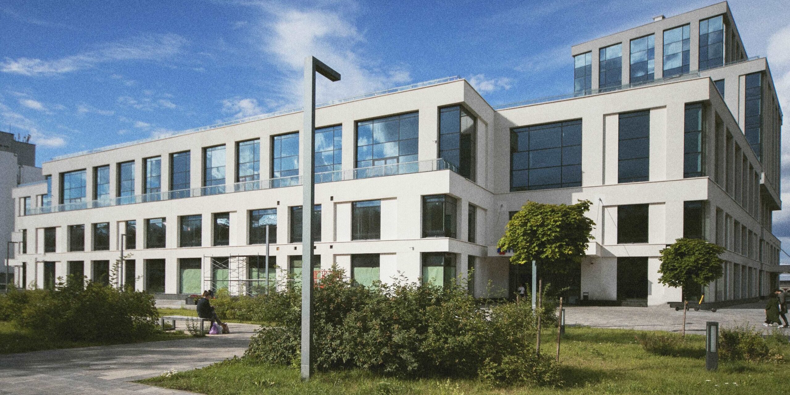 analog-landscape-city-with-buildings2