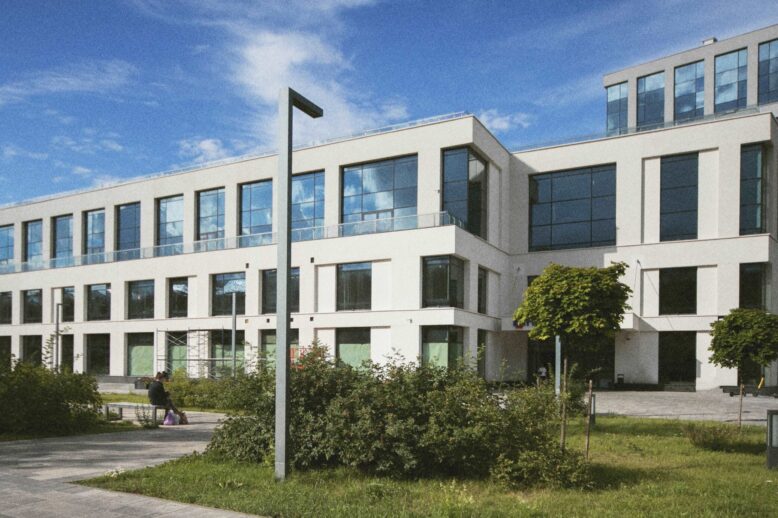 analog-landscape-city-with-buildings2